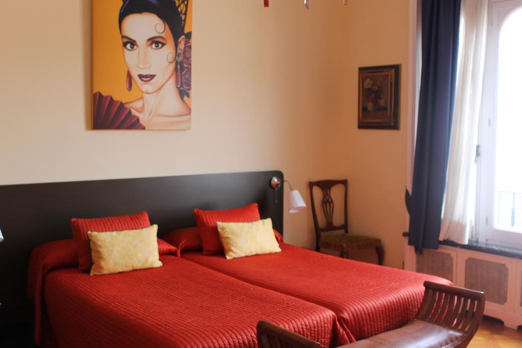 Casa Con Estilo Balmes B&B Barcelone Chambre photo